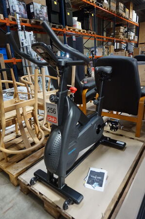 Titan Life Edge Spin S33 fitness bike 