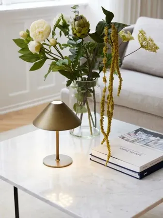 Halo design hygge portable bordlampe Ø19 i antique brass – (ubrugt)