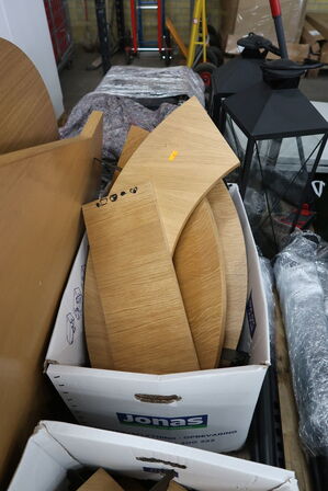 Reolsystem m. hylder, spejle og skabe