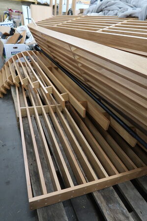 Lammelvægge i egefiner mv.