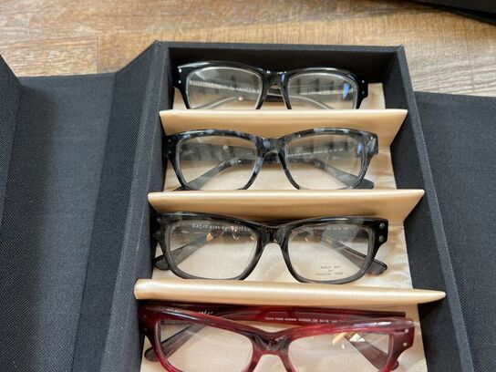 Ca. 29.000 stk. Dansk design brillestel by “Carlottas Village"