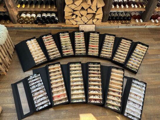 Ca. 29.000 stk. Dansk design brillestel by “Carlottas Village"