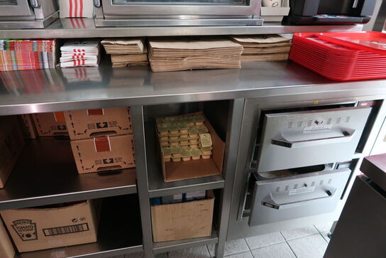 Rustfri stålbord med varmskuffe HATCO Drawer Warmer (varmeskabe medfølger ikke)