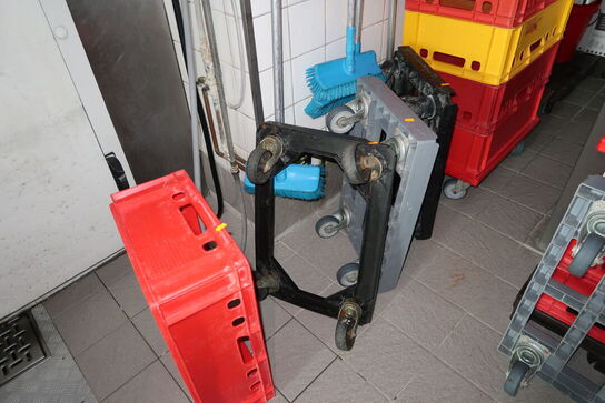 Div. Plastikkasser og rengøringsartikler