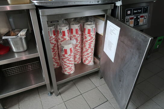 Serveringsstation med indhold