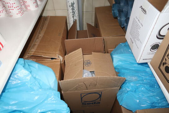 Div. Engangsservice, kildevand, juice m.m.