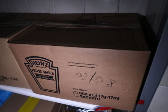 Div. Engangsservice, kildevand, juice m.m.