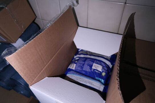 Div. Engangsservice, kildevand, juice m.m.