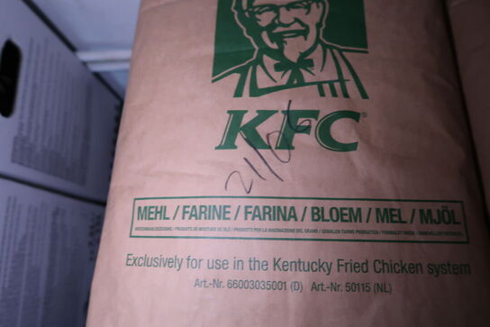 Div. Fritureolie samt mel