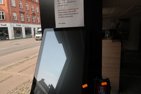 All-in-one touch computer ELO ESY22i5 med bonprinter (betalingsterminal medfølger ikke)