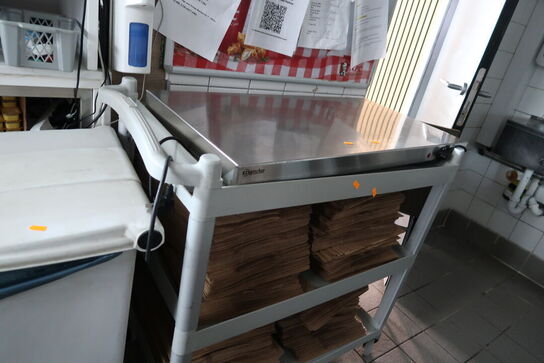 Opbevaringsvogn med div. Engangsservice