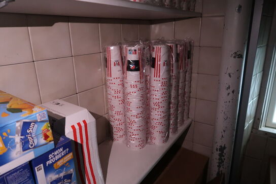 Div. Engangsservice, kildevand, juice m.m.