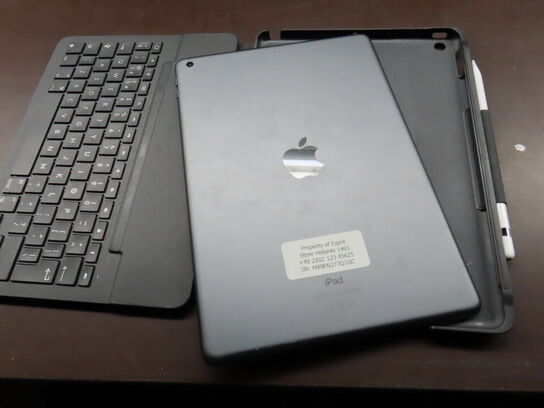 Tablet, APPLE IPAD Type: A2270