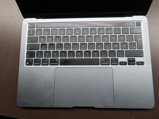 Macbook APPLE model A2338