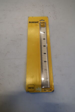 Høvljern til Dewalt DW733