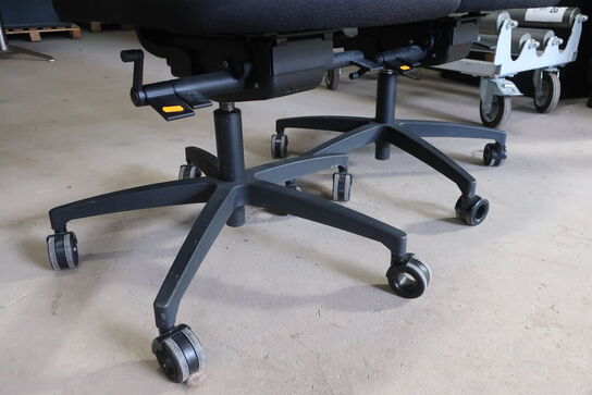 2 stk. INVICTA kontorstole