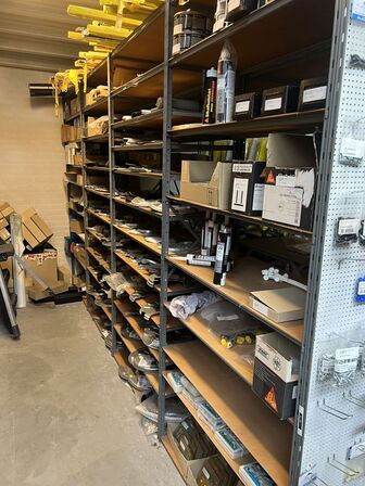 Varelager for 1.447.167,- ekskl. moms i kostpris samt alle lagerreoler