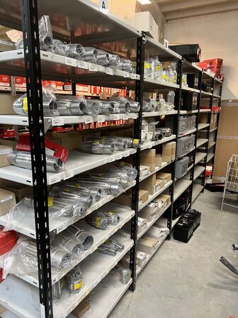 Varelager for 1.447.167,- ekskl. moms i kostpris samt alle lagerreoler