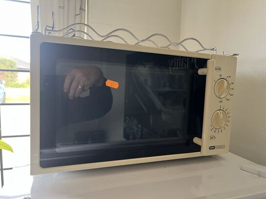 "Tøm rummet" - Se billeder