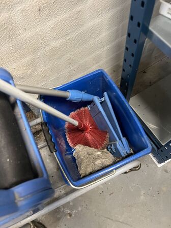 Rengøringsvogn MULTIPRESS inkl. skæfte m.v.