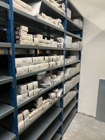 Varelager for 1.447.167,- ekskl. moms i kostpris samt alle lagerreoler