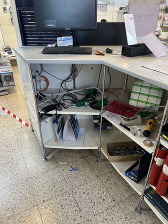 Disk inkl. div. indhold (bag/under) samt div. IT