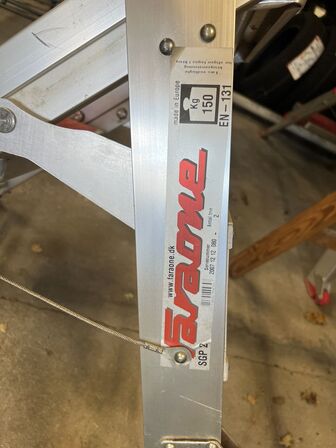 Lagerstiger FARAONE, træwienerstige samt stativ til frontruder