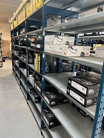 Varelager for 1.447.167,- ekskl. moms i kostpris samt alle lagerreoler