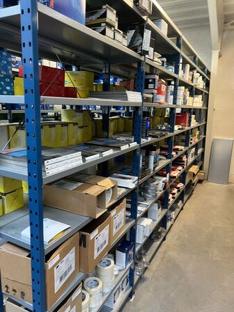 Varelager for 1.447.167,- ekskl. moms i kostpris samt alle lagerreoler