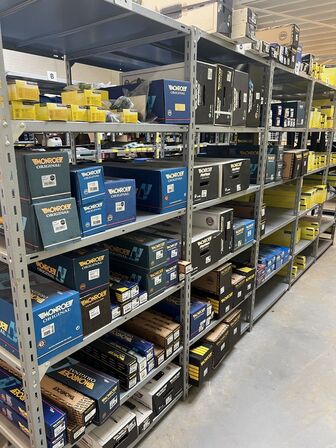 Varelager for 1.447.167,- ekskl. moms i kostpris samt alle lagerreoler