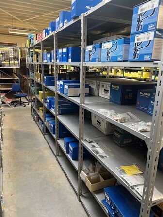 Varelager for 1.447.167,- ekskl. moms i kostpris samt alle lagerreoler