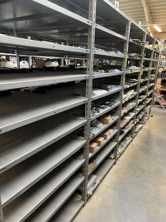 Varelager for 1.447.167,- ekskl. moms i kostpris samt alle lagerreoler