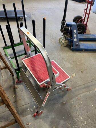 Lagerstiger FARAONE, træwienerstige samt stativ til frontruder