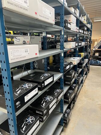 Varelager for 1.447.167,- ekskl. moms i kostpris samt alle lagerreoler