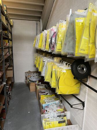 Varelager for 1.447.167,- ekskl. moms i kostpris samt alle lagerreoler