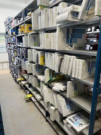 Varelager for 1.447.167,- ekskl. moms i kostpris samt alle lagerreoler