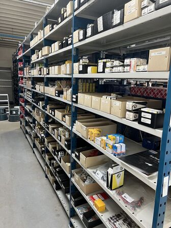 Varelager for 1.447.167,- ekskl. moms i kostpris samt alle lagerreoler