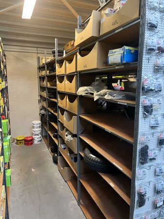 Varelager for 1.447.167,- ekskl. moms i kostpris samt alle lagerreoler