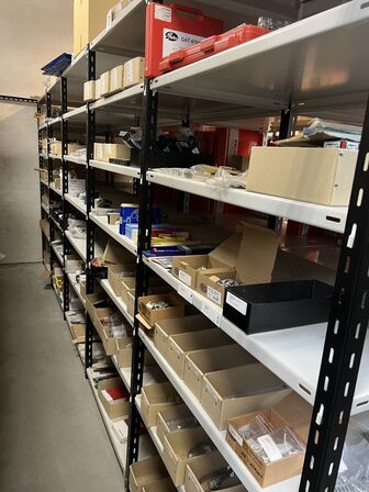 Varelager for 1.447.167,- ekskl. moms i kostpris samt alle lagerreoler