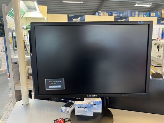 Disk inkl. div. indhold (bag/under) samt div. IT