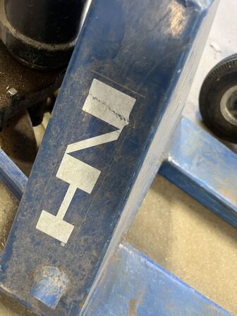 NH palleløfter 2000 kg samt sækkevogn