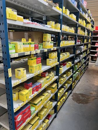 Varelager for 1.447.167,- ekskl. moms i kostpris samt alle lagerreoler