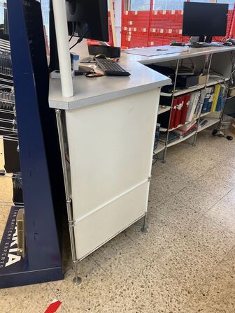 Disk inkl. div. indhold (bag/under) samt div. IT