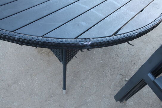 6 stk. havestole og havebord