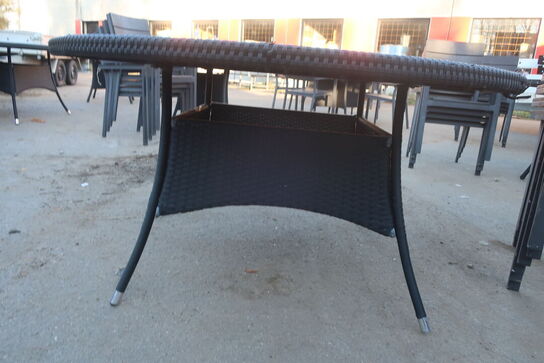 6 stk. havestole og havebord