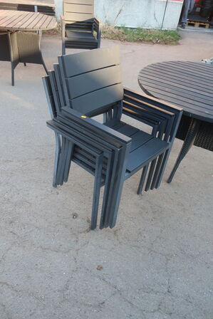 4 stk. havestole og havebord
