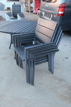 4 stk. havestole og havebord