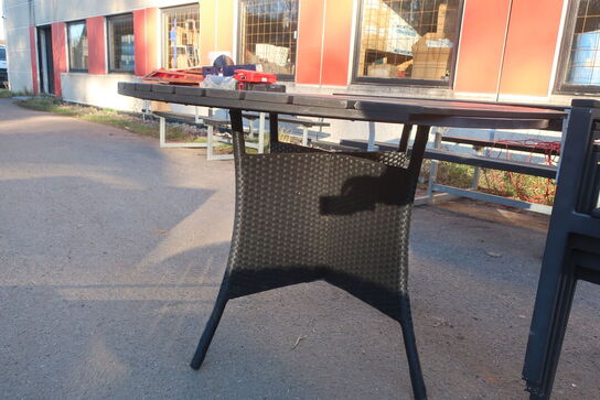 4 stk. havestole og havebord