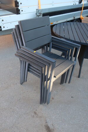 4 stk. havestole og havebord