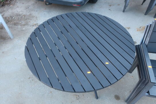 4 stk. havestole og havebord